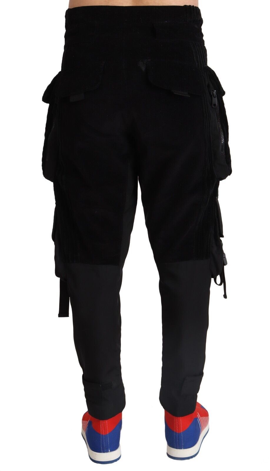 Elegantes pantalones cargo negros de pana