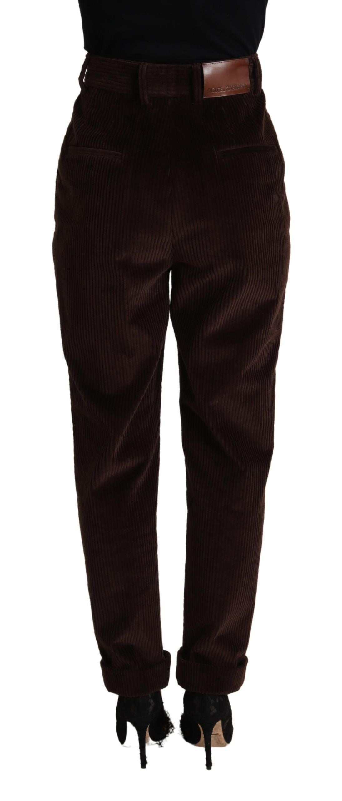 Elegantes pantalones de pana burdeos de cintura alta