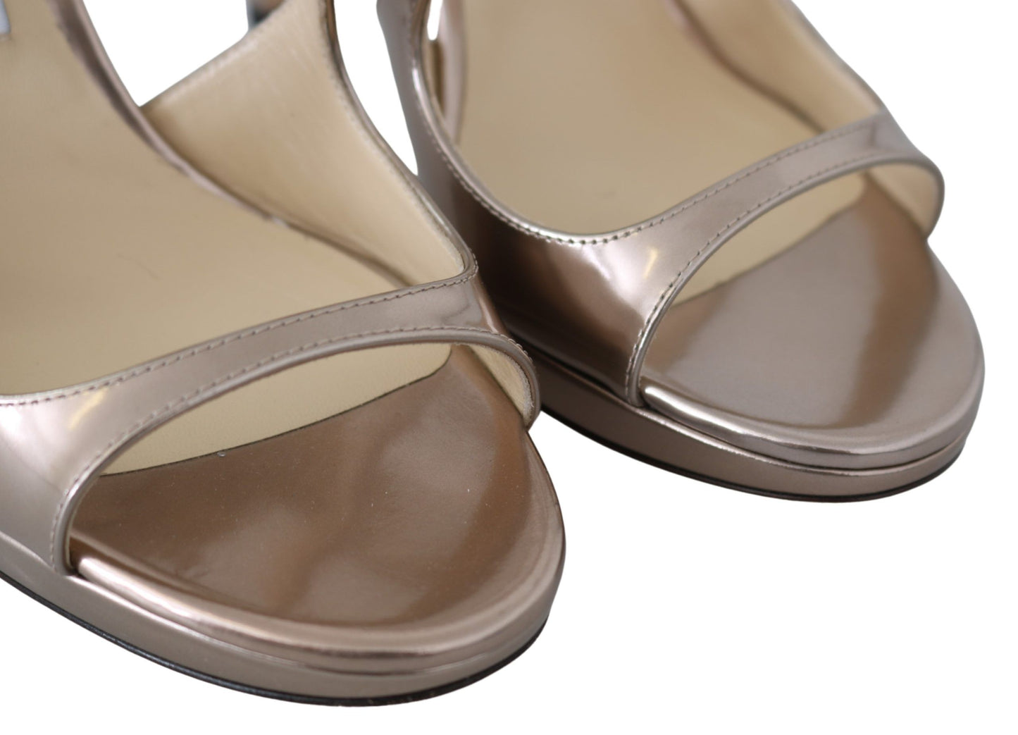 Sandalias de piel con efecto espejo líquido rosa ballet