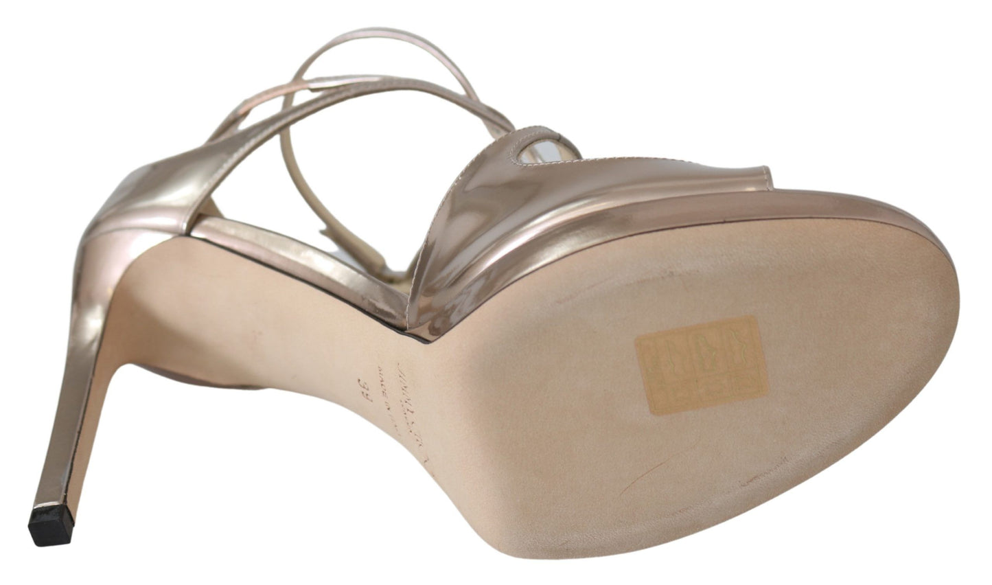 Sandalias de piel con efecto espejo líquido rosa ballet