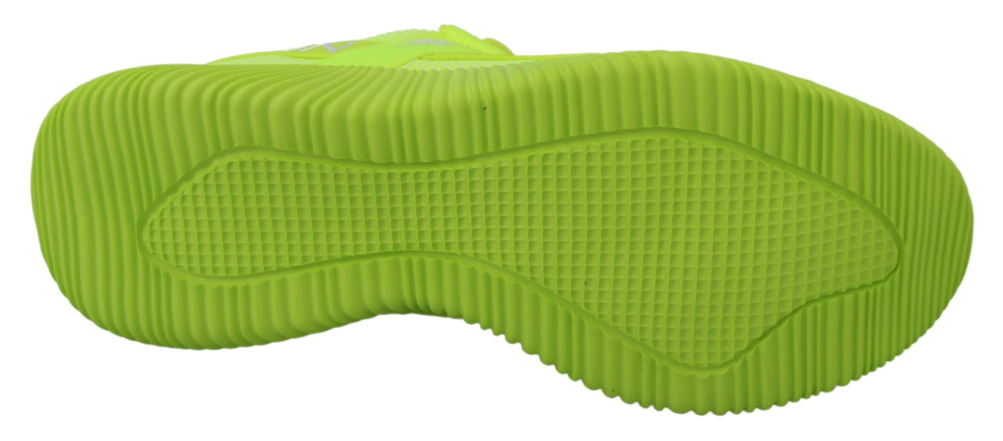 Electrifica tus pasos con las zapatillas deportivas amarillas Carter