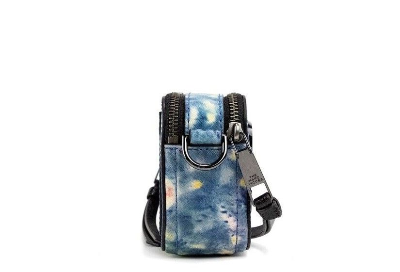 Bolso de hombro de piel con estampado azul acuarela de The Snapshot