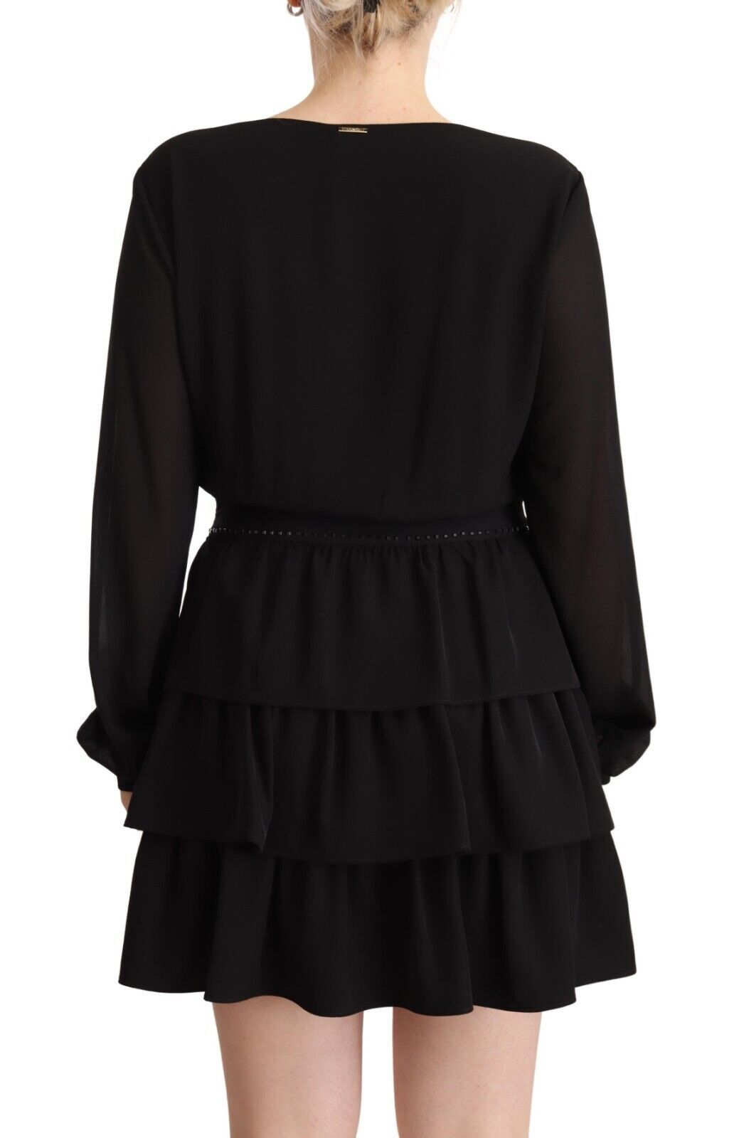 Elegante minivestido negro de corte A con mangas largas