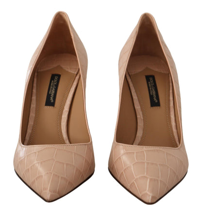 Elegantes zapatos de tacón bajo de piel color piel