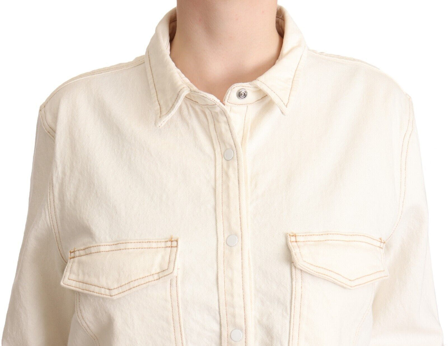 Elegante polo blanco de manga larga con cuello