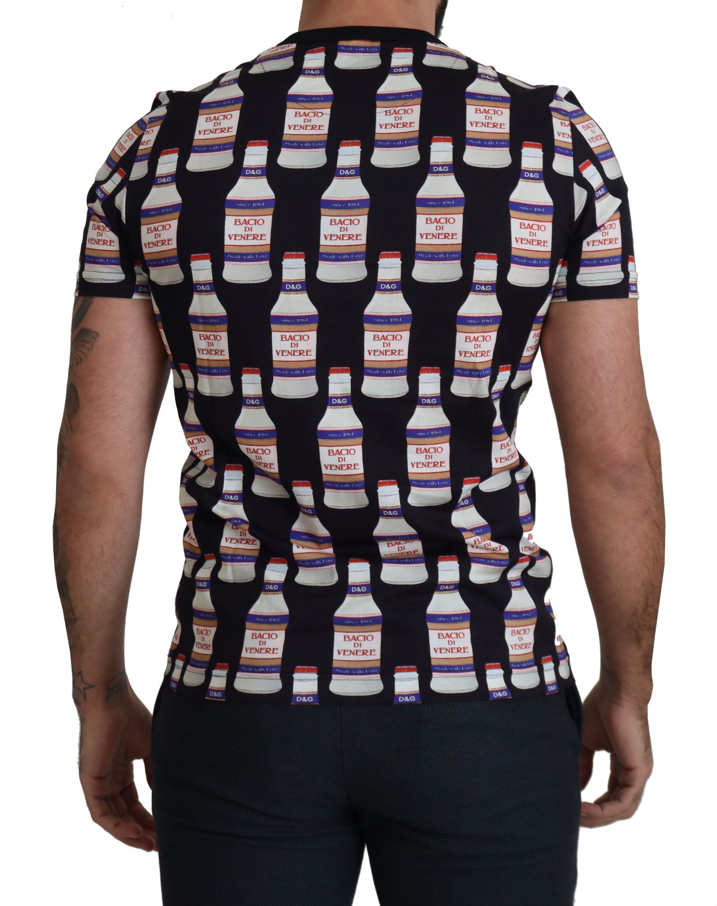 Elegante camiseta negra con estampado de Bacio Di Venere