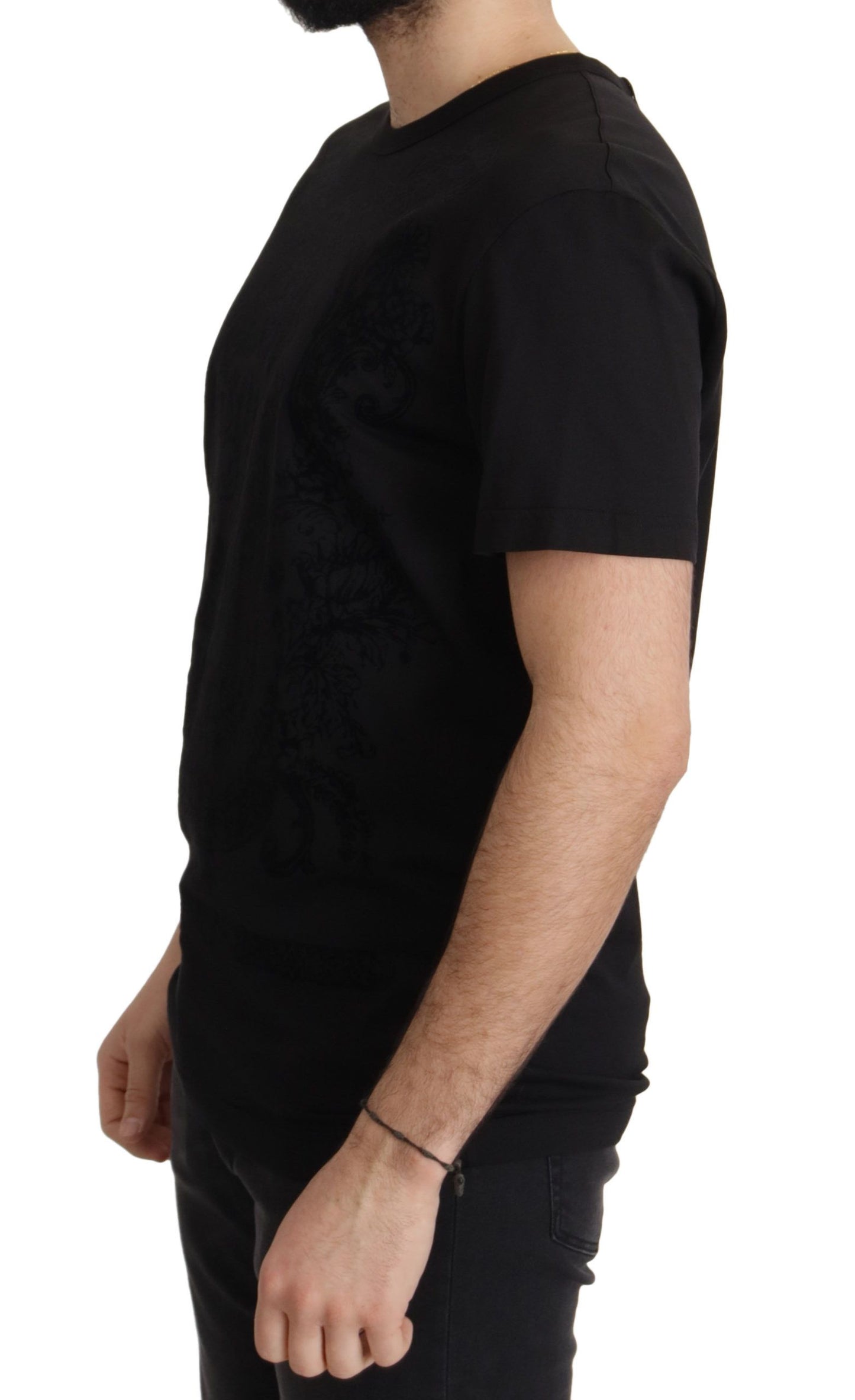 Elegante camiseta negra barroca de cuello redondo
