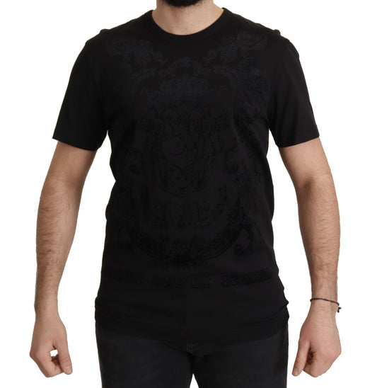 Elegante camiseta negra barroca de cuello redondo