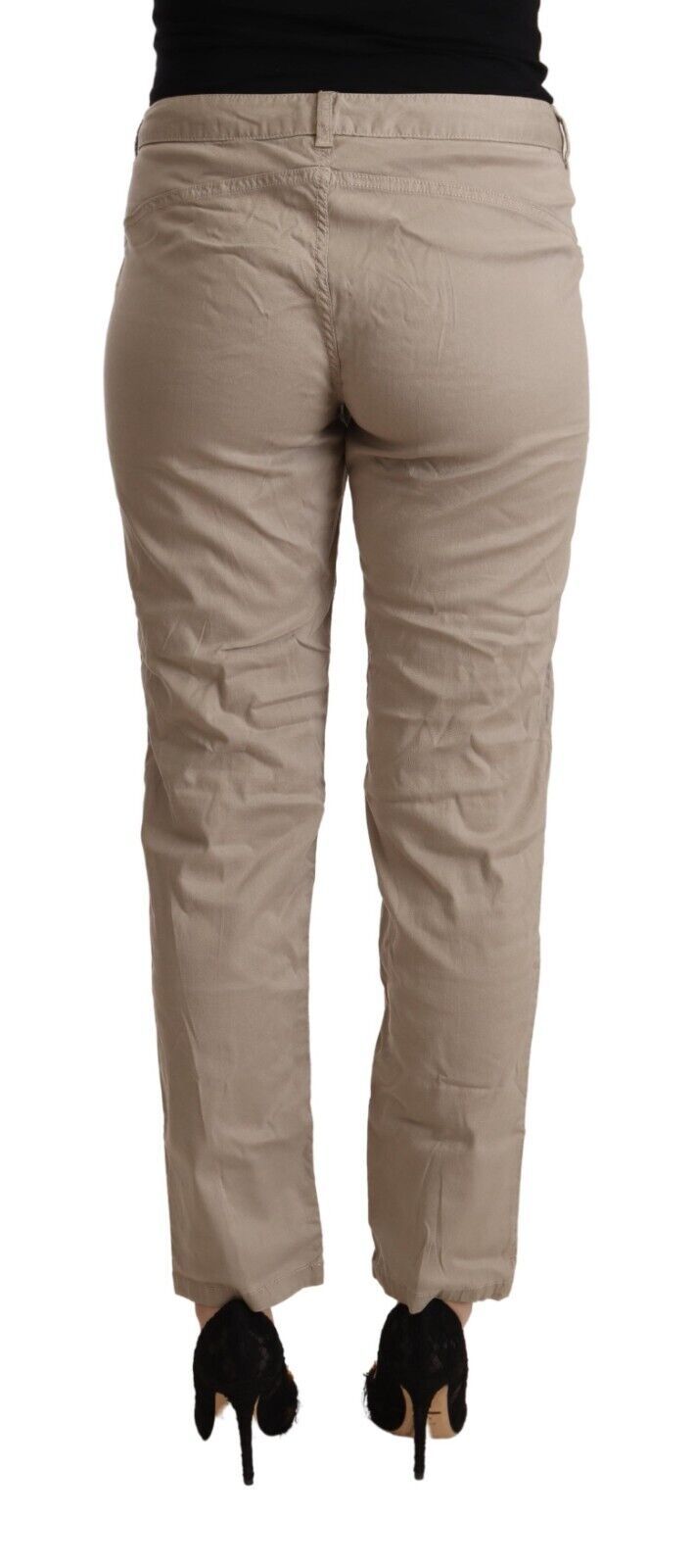 Pantalones beige de cintura media y cónicos