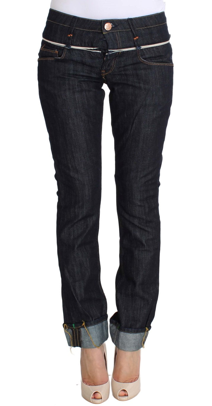 Elegantes jeans azul oscuro de pierna recta