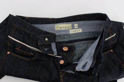 Elegantes jeans azul oscuro de pierna recta
