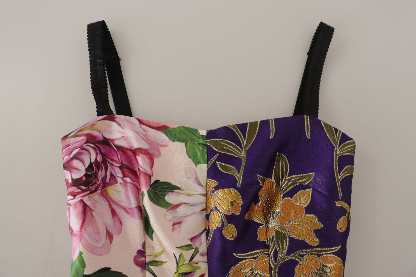 Vestido elegante de mezcla de seda con patchwork