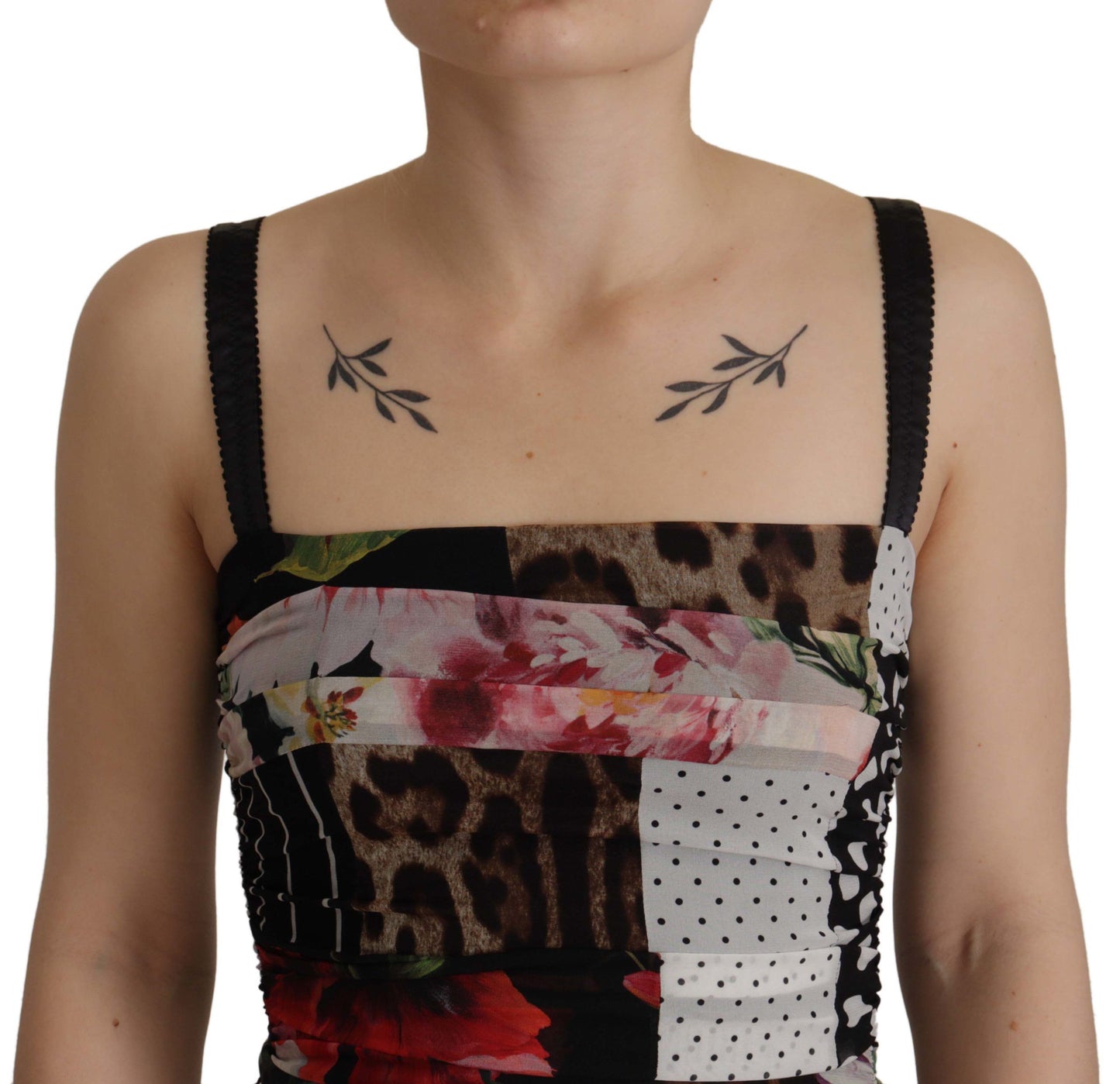 Elegante vestido midi de mezcla de seda con patchwork
