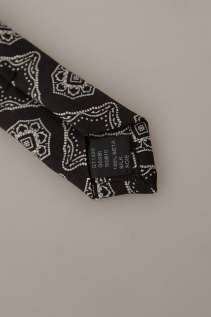 Elegante pajarita geométrica de seda