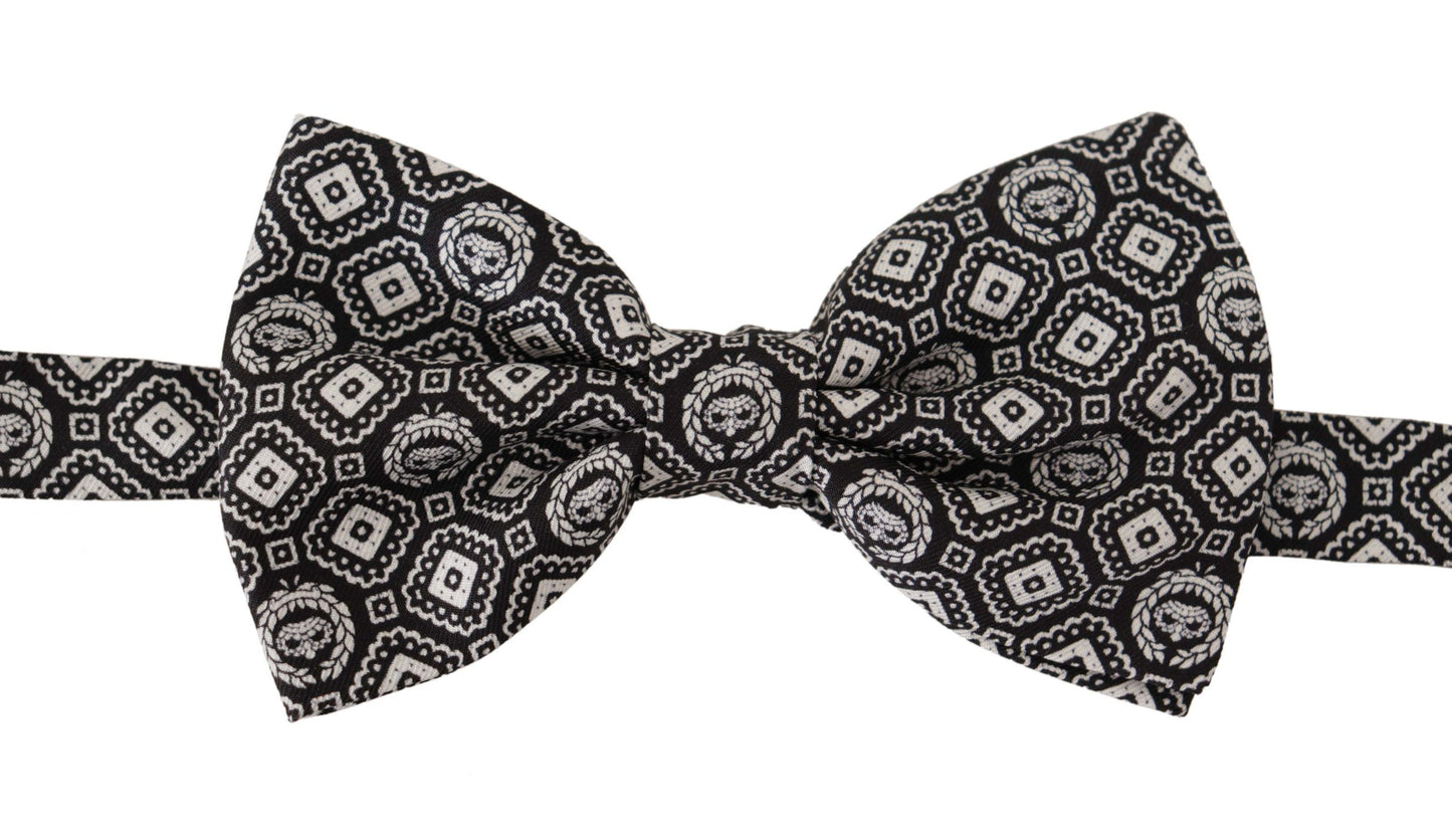 Elegante pajarita de seda negra
