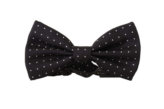 Elegante pajarita de seda negra con lunares