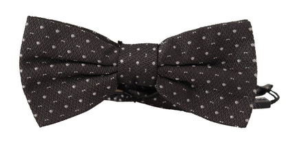 Elegante pajarita de seda con lunares
