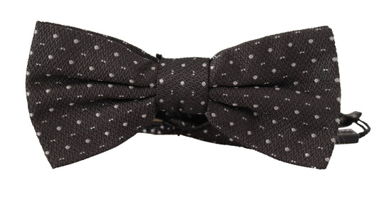 Elegante pajarita de seda con lunares