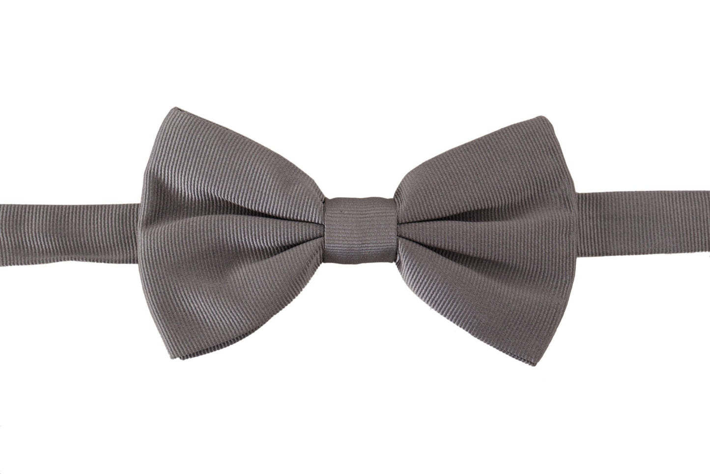 Elegante pajarita de seda gris