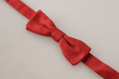 elegante pajarita de seda roja