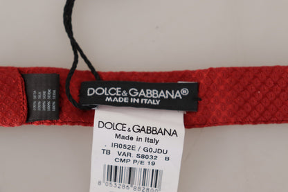 elegante pajarita de seda roja