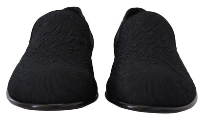 Elegantes mocasines negros de jacquard sin cordones