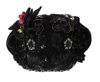 Elegante sombrero cloche negro adornado con cristales
