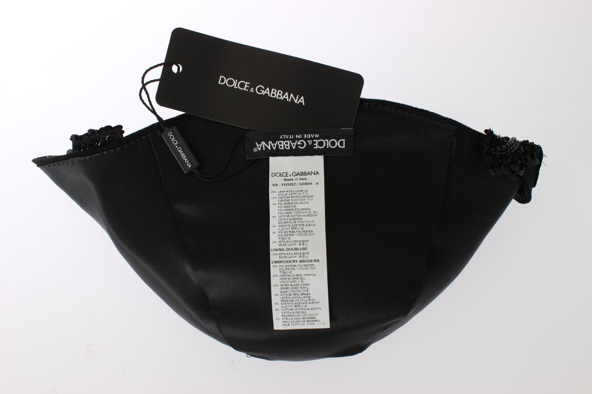 Elegante sombrero cloche negro adornado con cristales