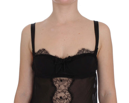 Elegante camisón babydoll de seda con encaje floral
