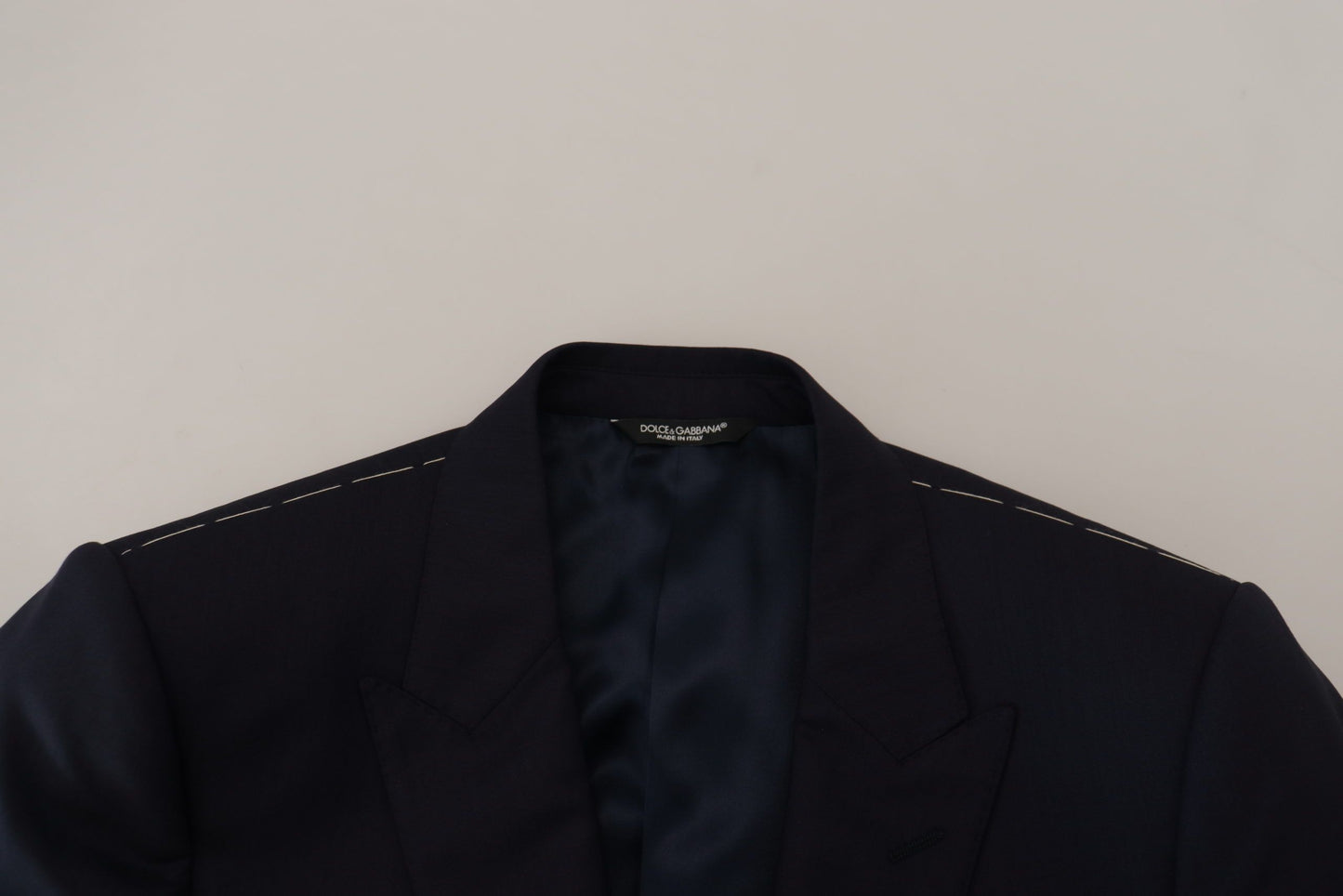 Elegante blazer de lana y seda de botonadura sencilla