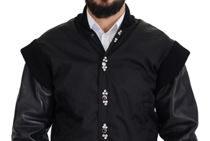 Elegante chaqueta bomber negra adornada con cristales