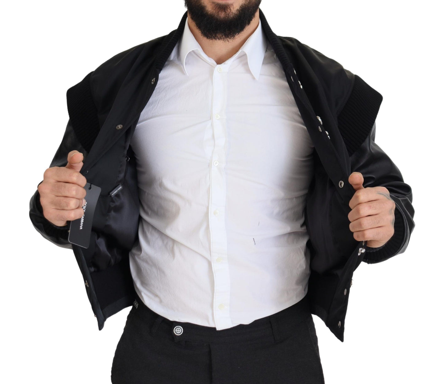 Elegante chaqueta bomber negra adornada con cristales