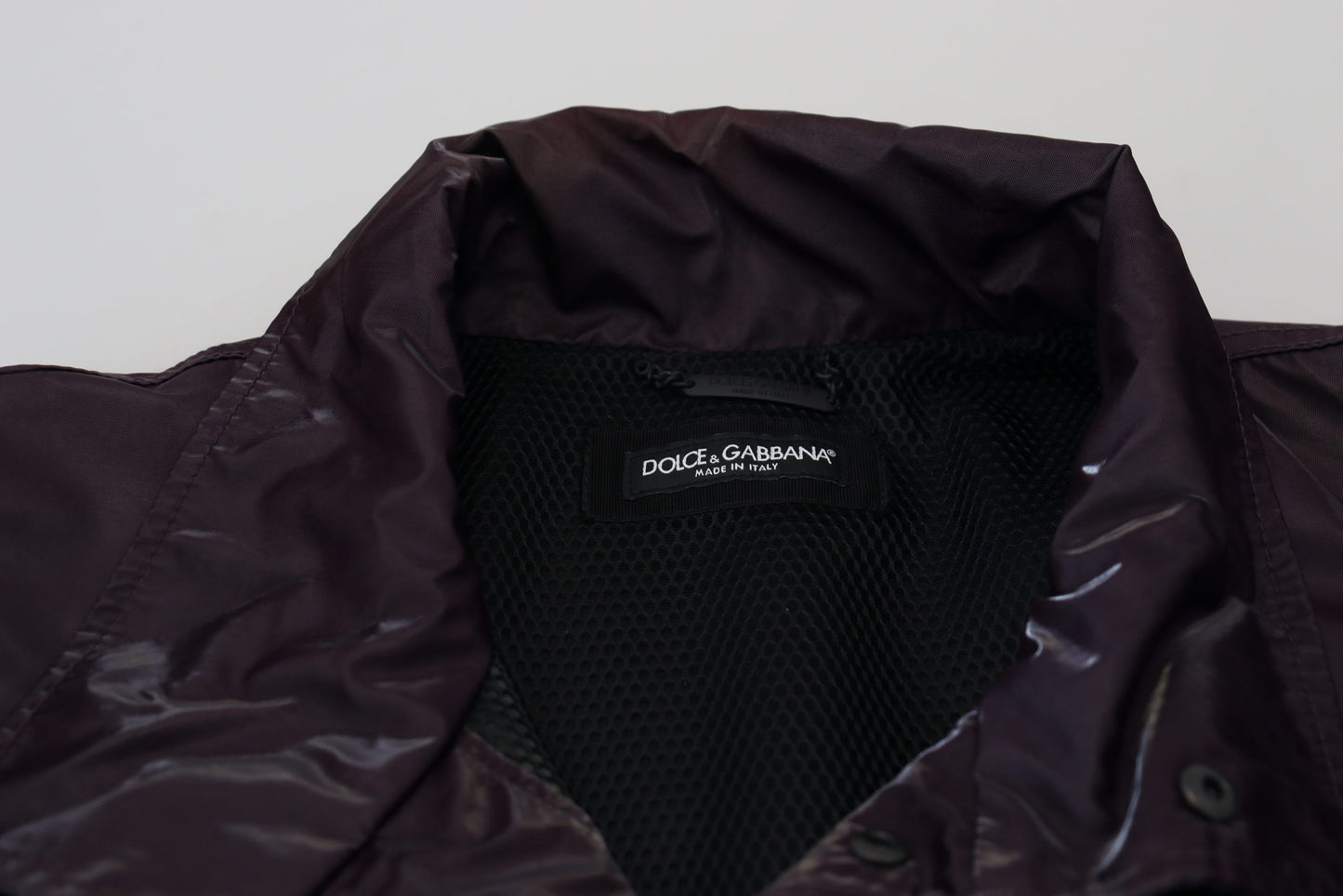 Elegante chaqueta de motociclista morada
