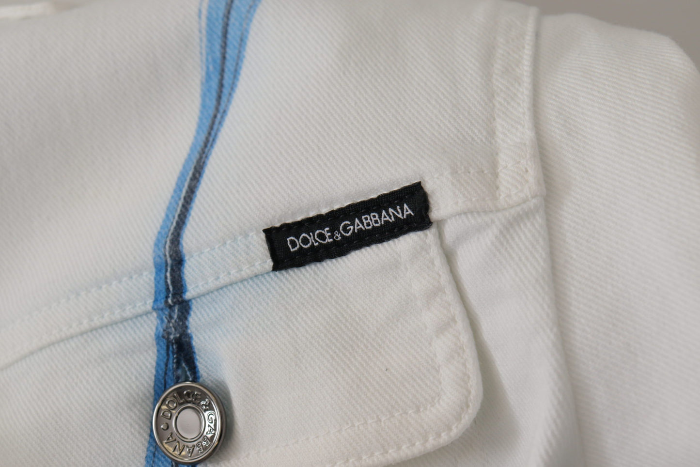 Chaqueta vaquera con logotipo bordado multicolor