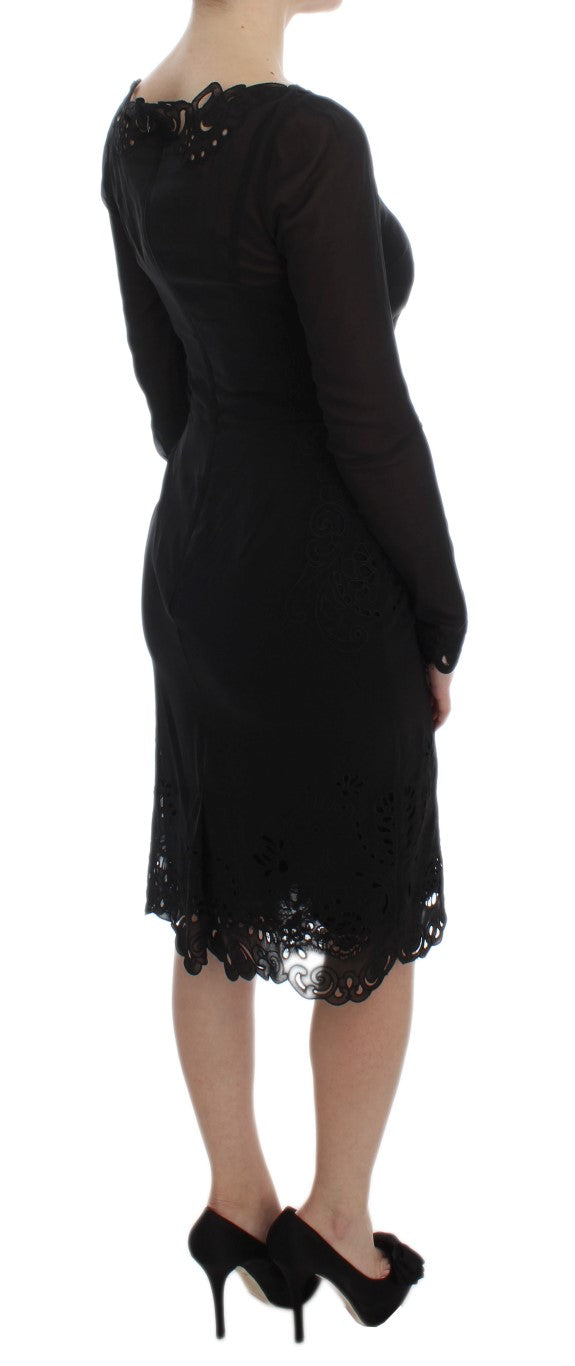 Elegante vestido negro de encaje floral