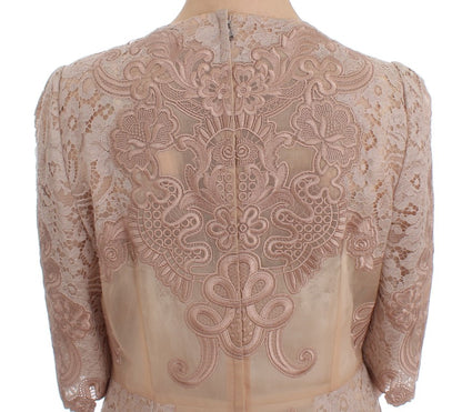 Elegante vestido recto con bordado de encaje rosa