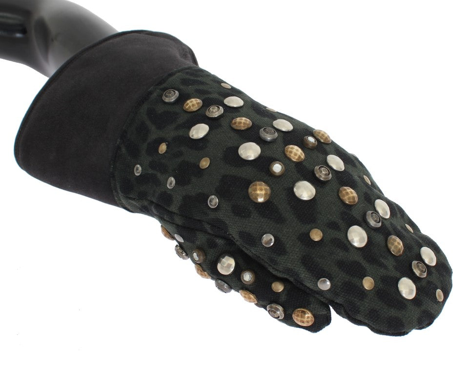 Elegantes guantes de piel de oveja gris con tachuelas