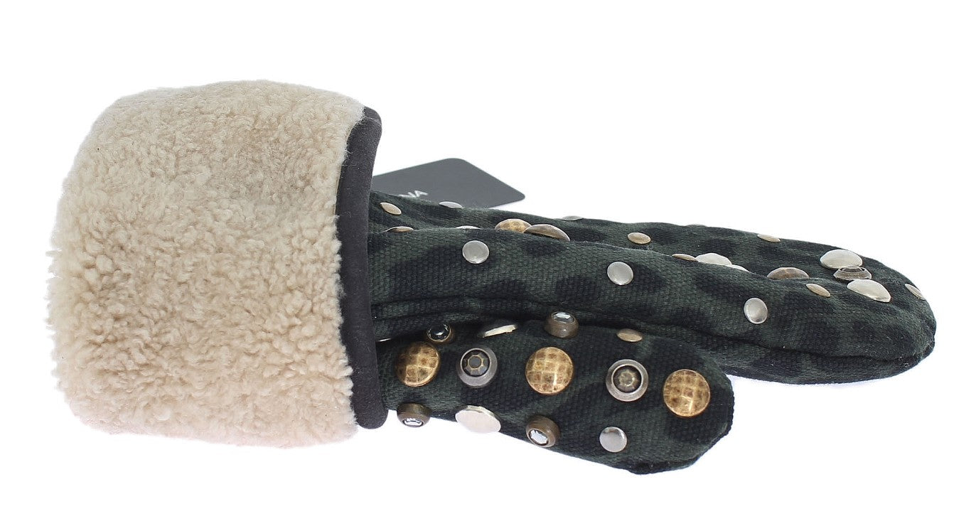 Elegantes guantes de piel de oveja gris con tachuelas