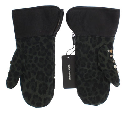 Elegantes guantes de piel de oveja gris con tachuelas