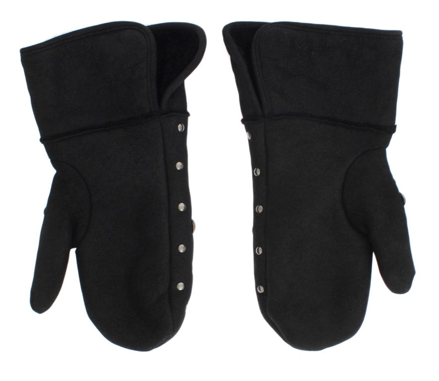 Elegantes guantes de lana gris con tachuelas