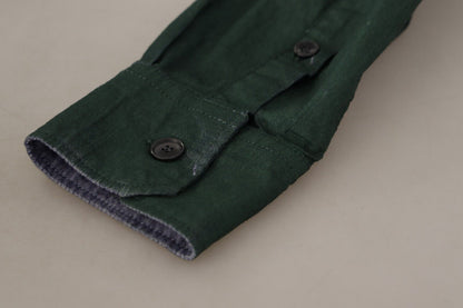 Camisa informal de corte entallado con elegancia esmeralda