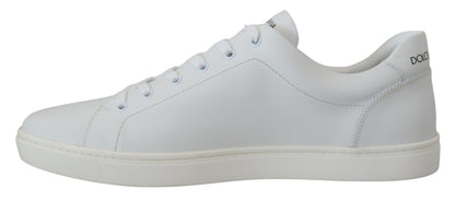 Elegantes zapatillas blancas de piel para hombre