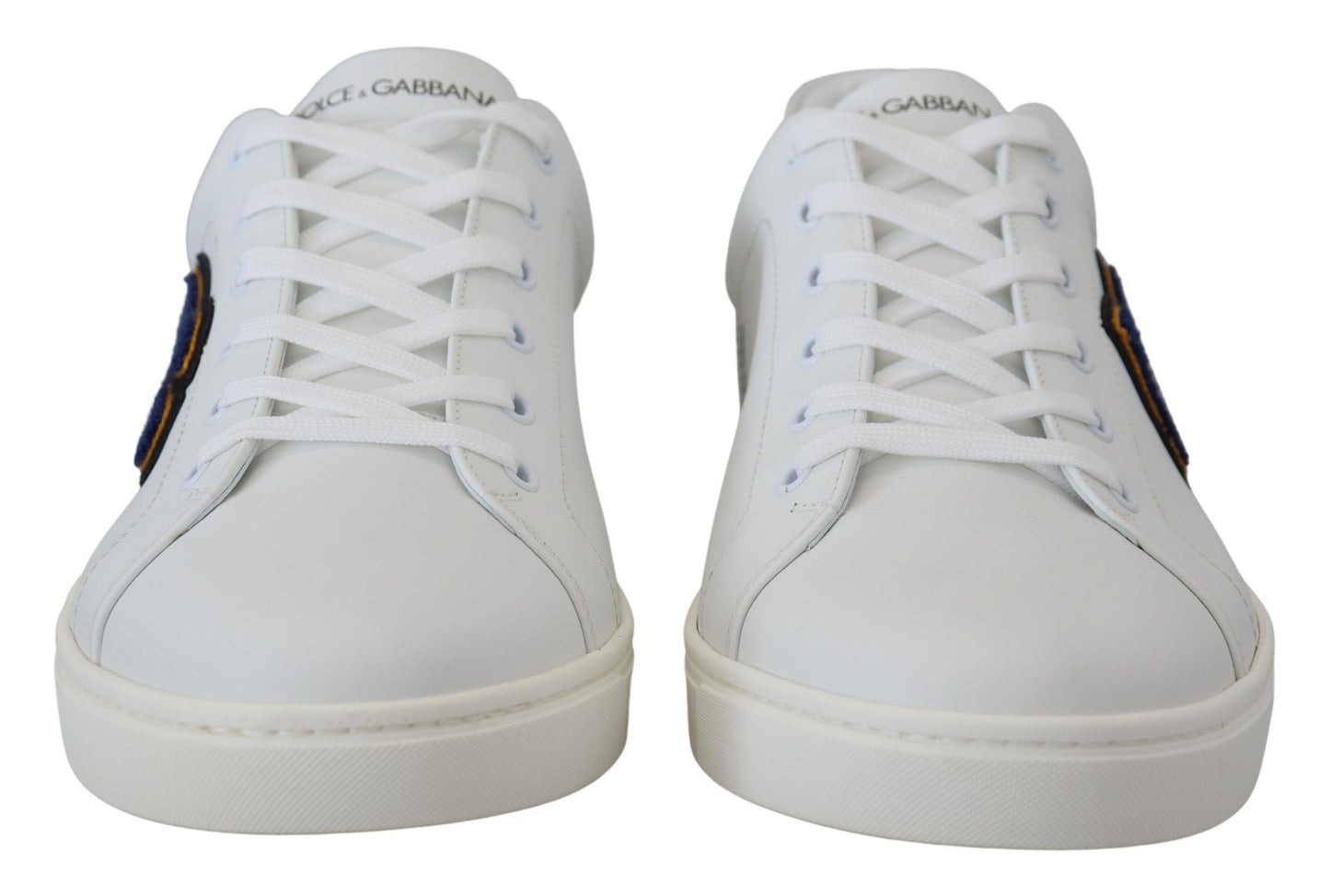 Elegantes zapatillas blancas de piel para hombre