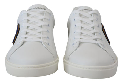 Elegantes zapatillas blancas de piel para hombre