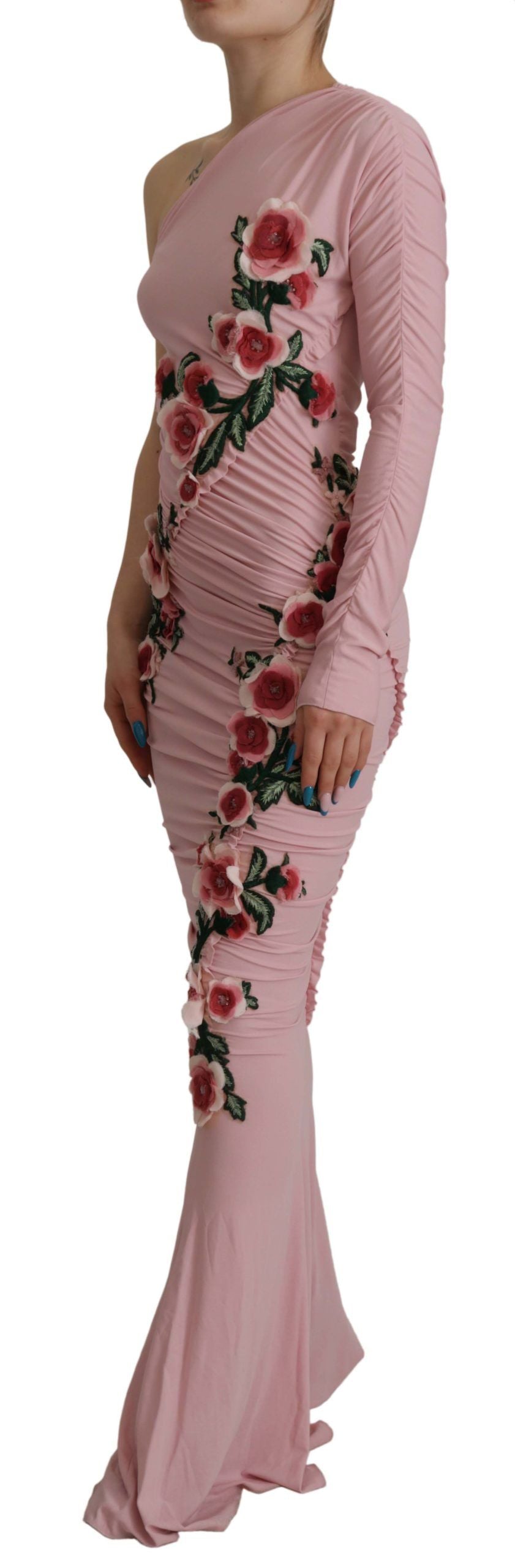Elegante vestido rosa ajustado de un solo hombro