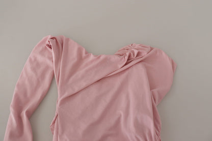 Elegante vestido rosa ajustado de un solo hombro