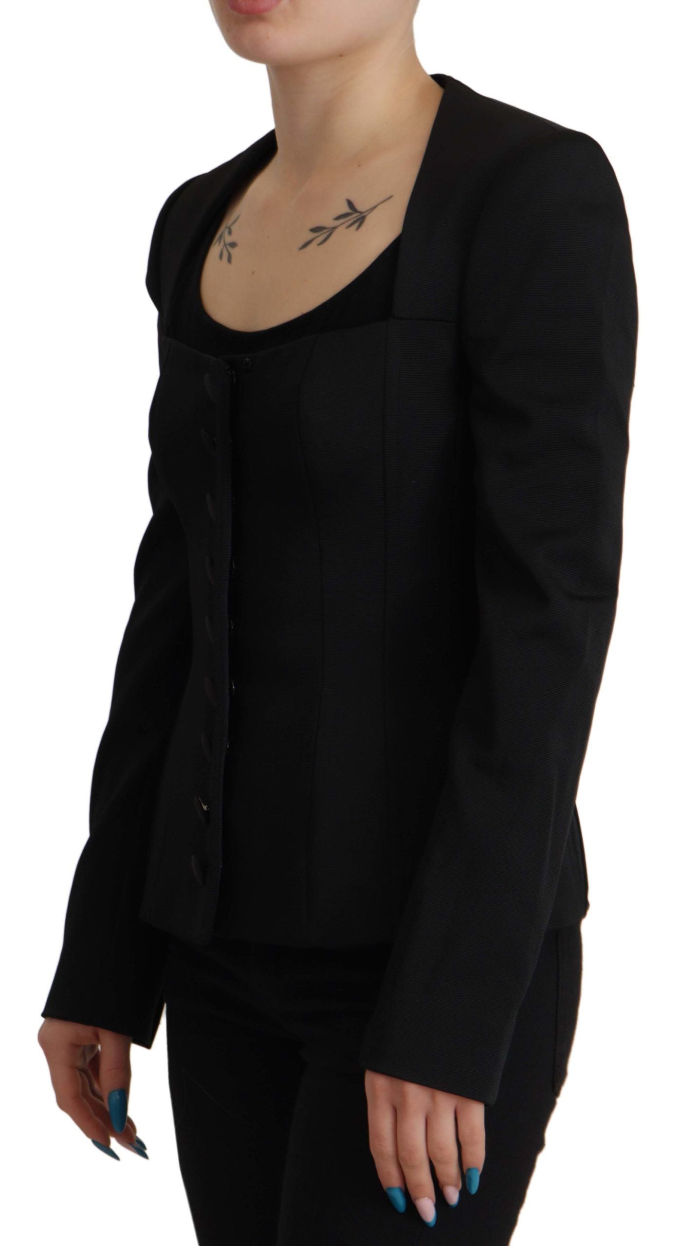 Chaqueta elegante negra con broches y forro de seda