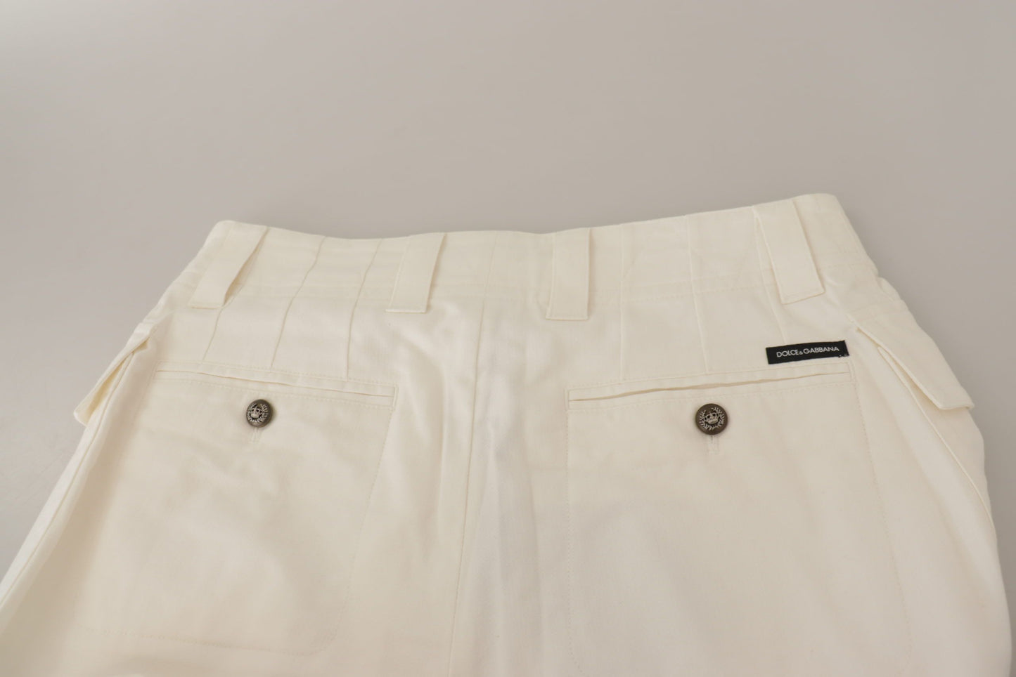 Pantalones elegantes blancos de cintura alta y corte cónico