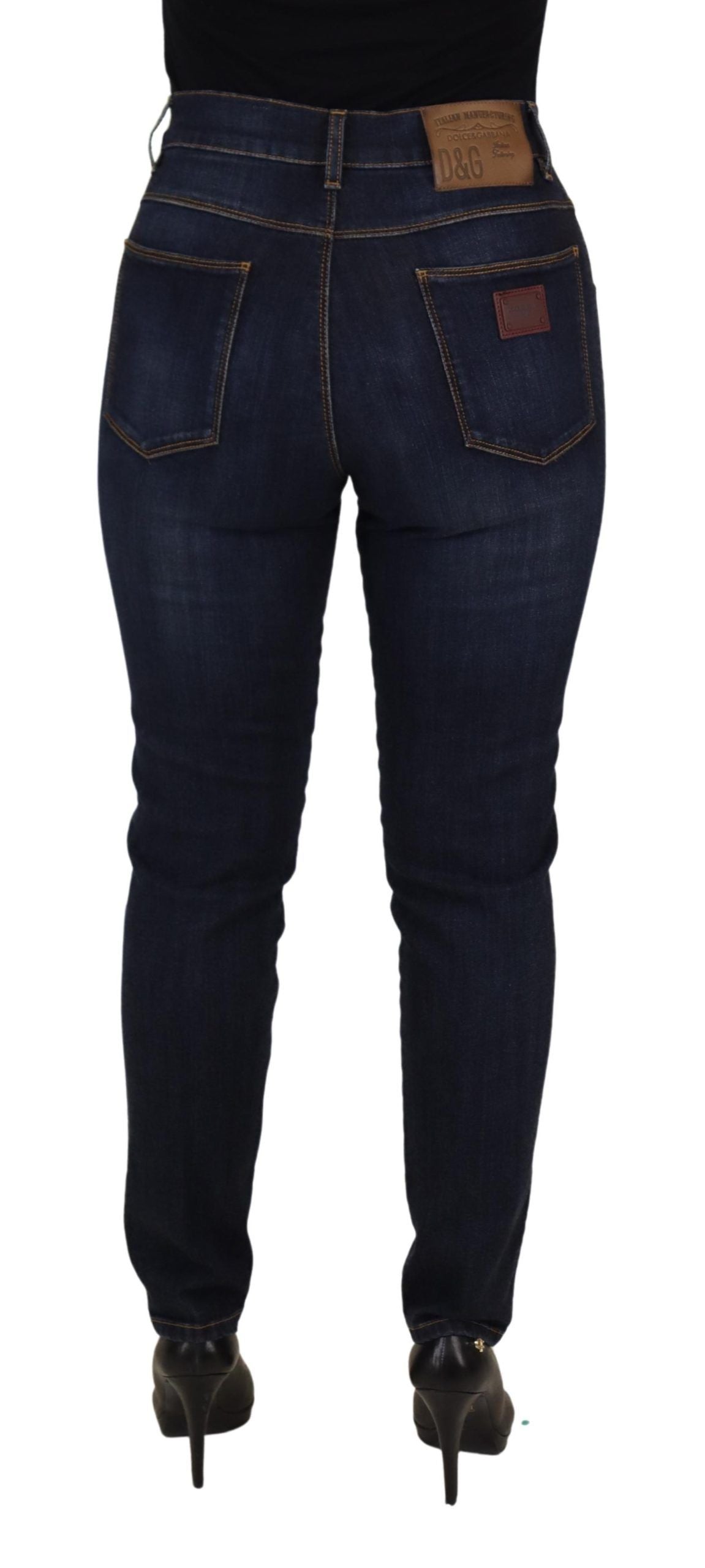Mejora tu estilo denim con jeans ajustados de cintura alta