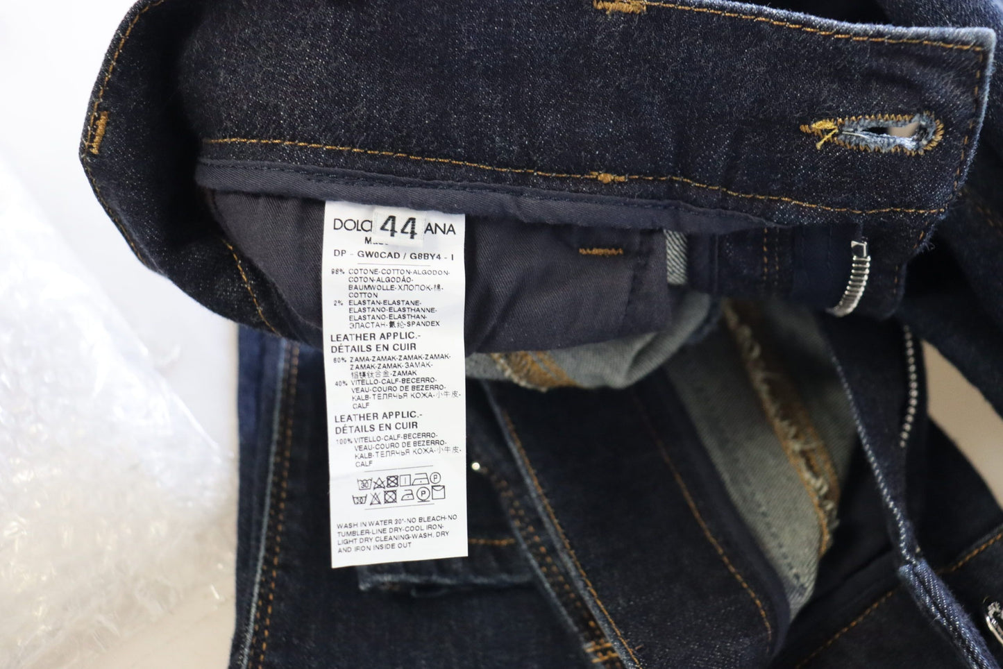 Mejora tu estilo denim con jeans ajustados de cintura alta